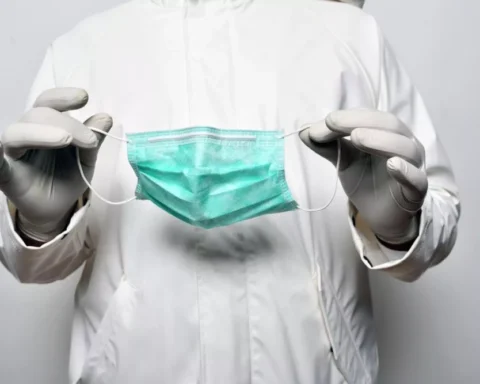 Covid-19 vers une 7ème vague en Métropole