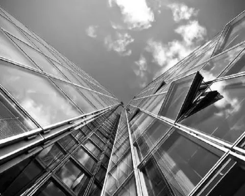 Nice une femme est décédée après avoir chuté depuis un immeuble