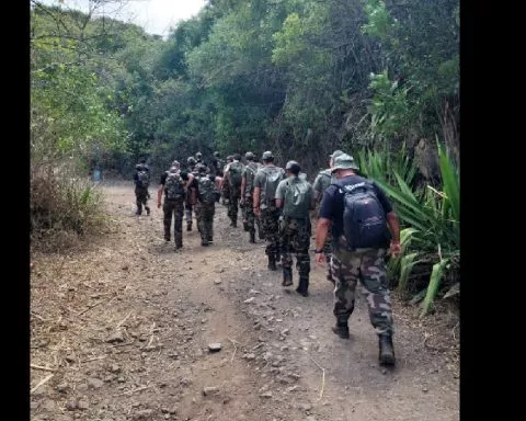 Gendarmerie de La Réunion : 11 km de marche pour les cadets SNU (photos)